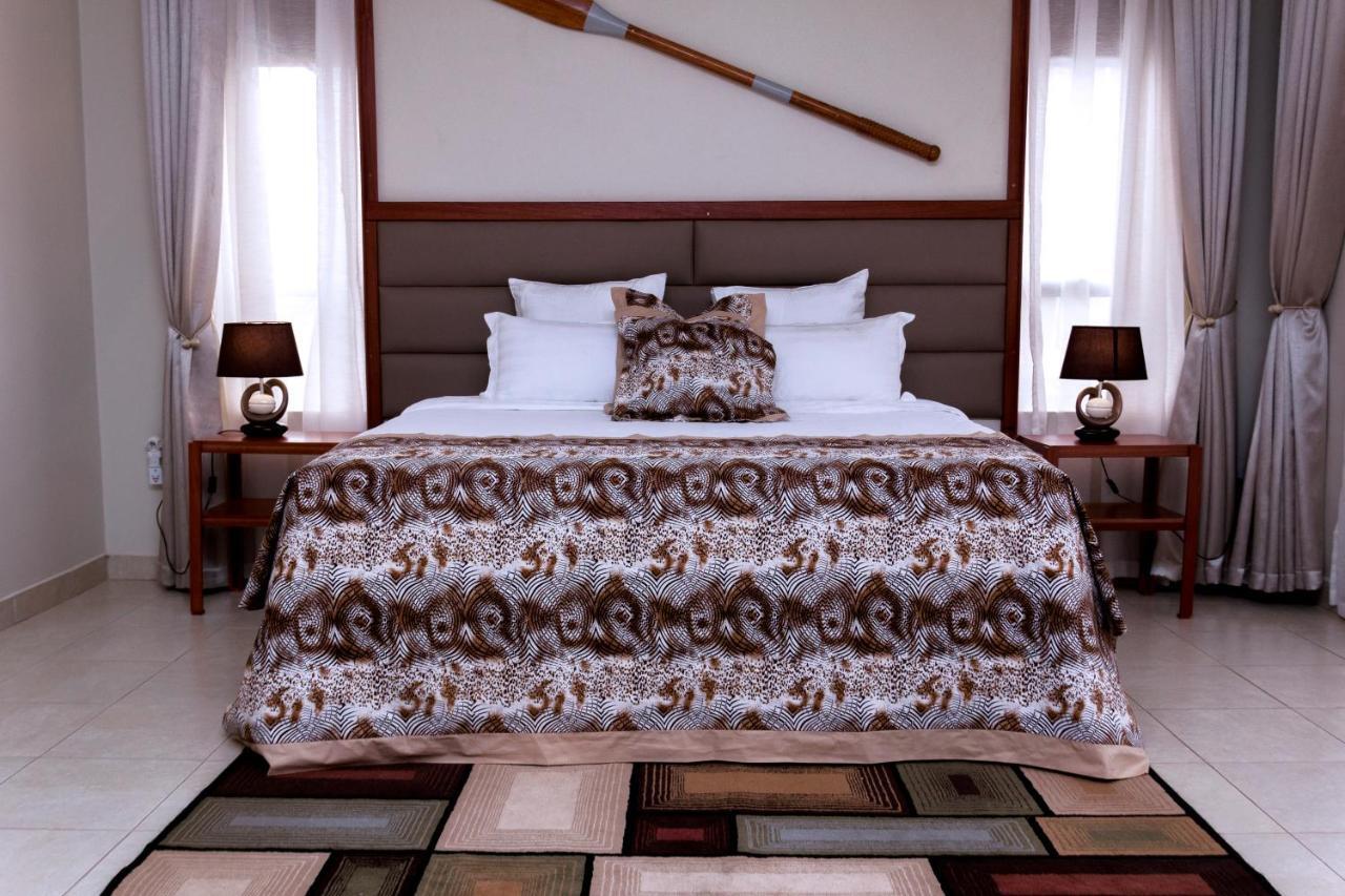 Akasu Bed And Breakfast Kampala Exterior photo
